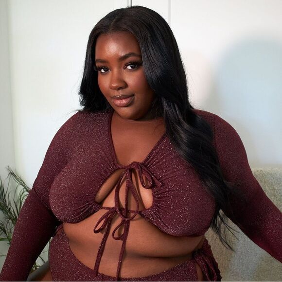 Savage X Fenty Sleep & Shine Glitter Long Sleeve Crop Tee Red Cocoa Size 1X NWT - Picture 1 of 7